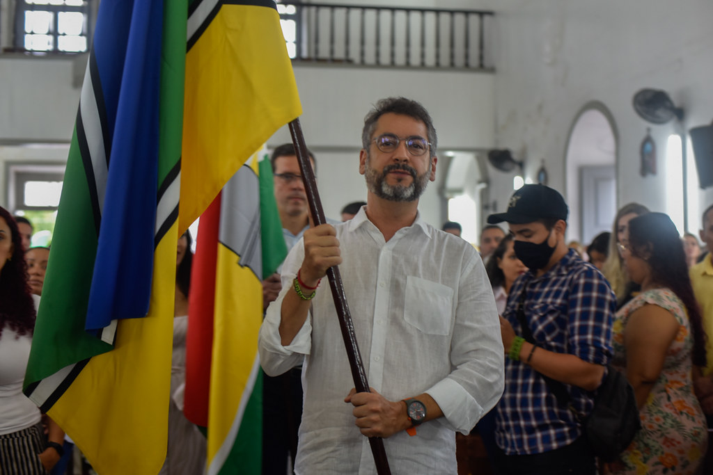 Idosos de abrigo em Macapá votam no 2º turno com transporte do TRE-AP