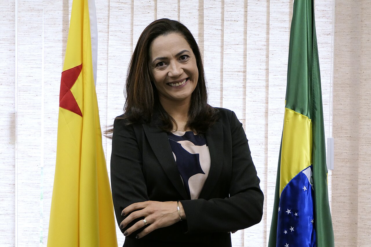 Mailza Assis lidera pesquisas no 2º turno contra Alan Rick no Acre