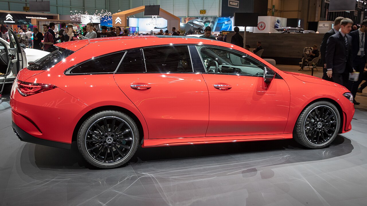 Mercedes-Benz CLA 200 AMG Line entra em pré-venda no Brasil por R$ 364.900