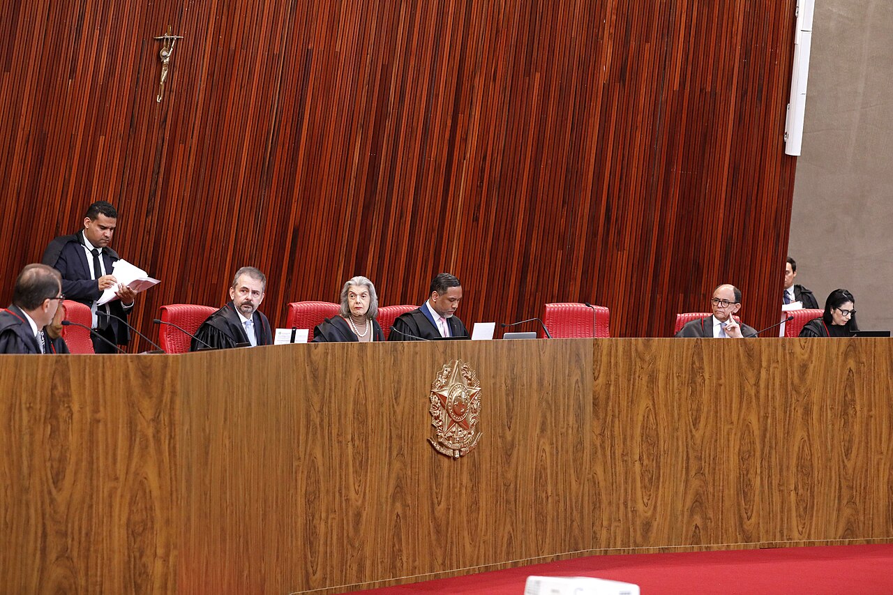 Lula é reeleito com 51,8% dos válidos; veja o que os números mostram