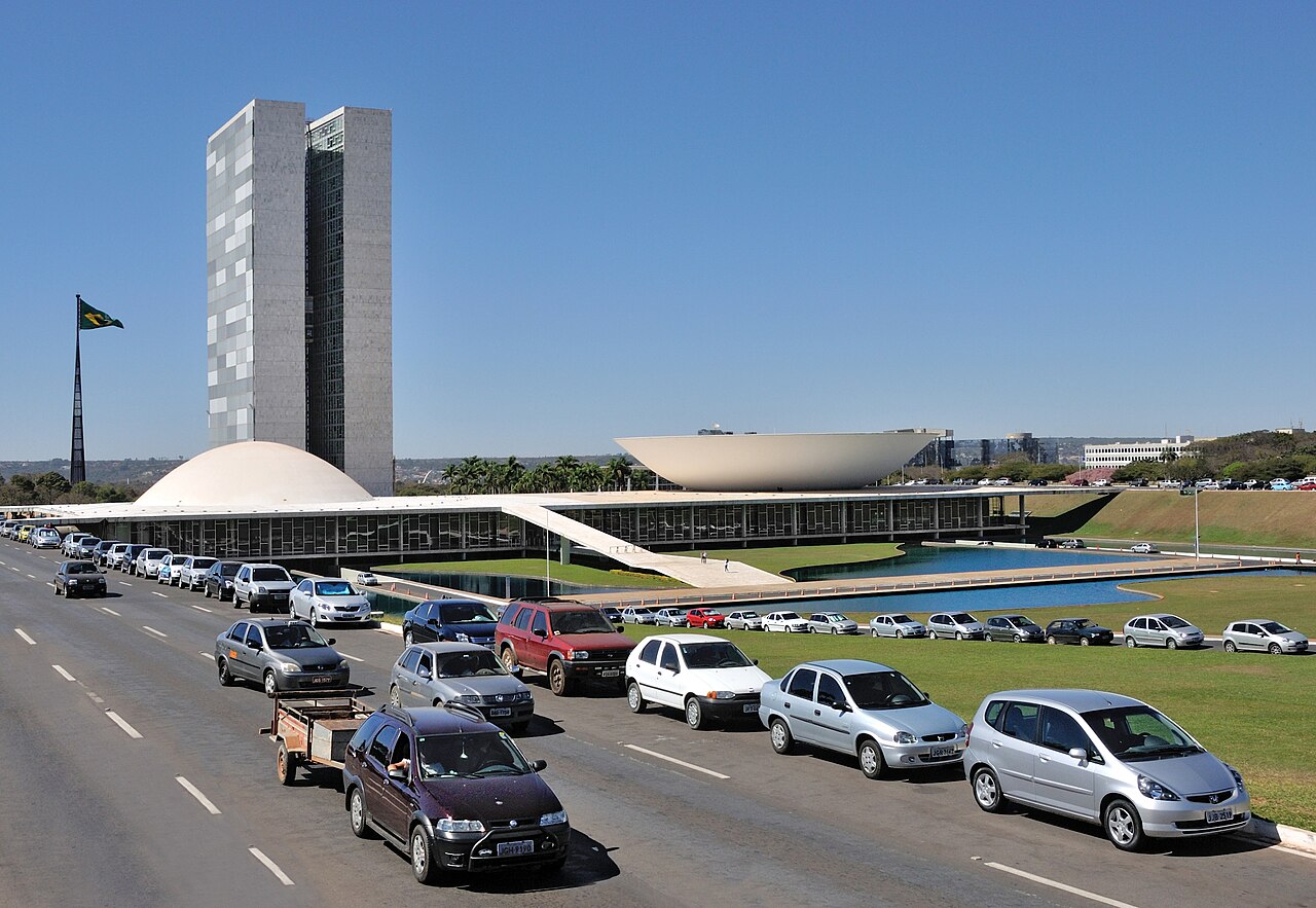 Lula terá de atrair partidos bolsonaristas para governar, diz Sérgio Abranches