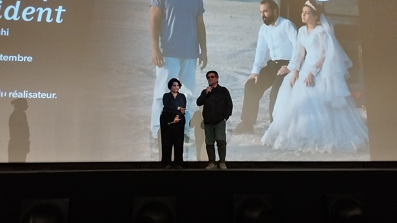 Jafar Panahi é condenado a 5 anos de prisão pela Justiça do Irã