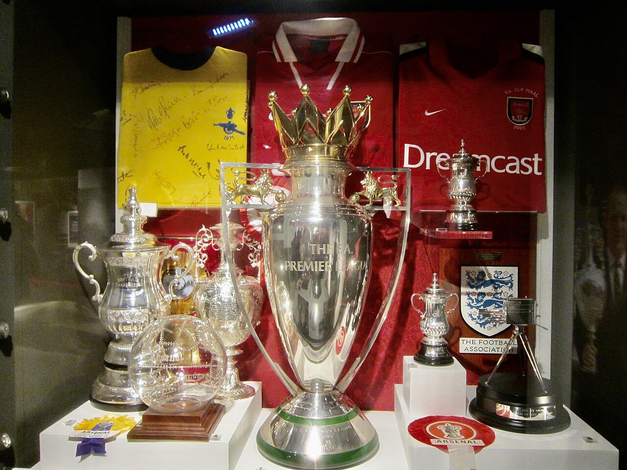 Jogos de hoje: Arsenal na Copa da Liga e Ceará x Goiás na Série B